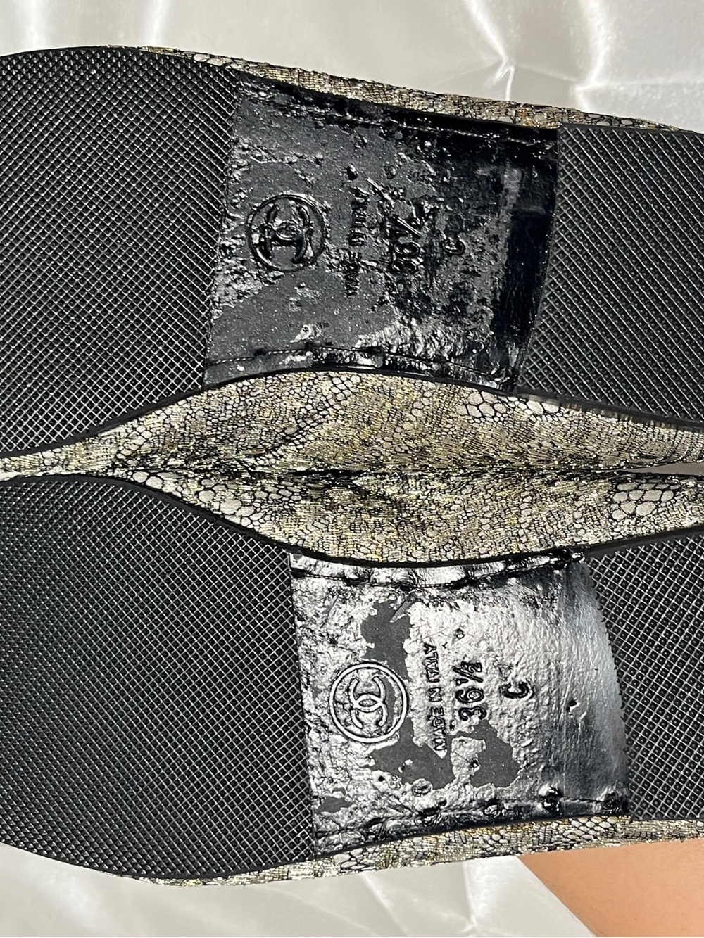 CHANEL Black Cap-Toe Tweed Ballet Flats with Gray Trim - Picture 6 of 10